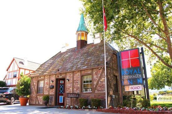 Royal Copenhagen Inn ソルバング エクステリア 写真